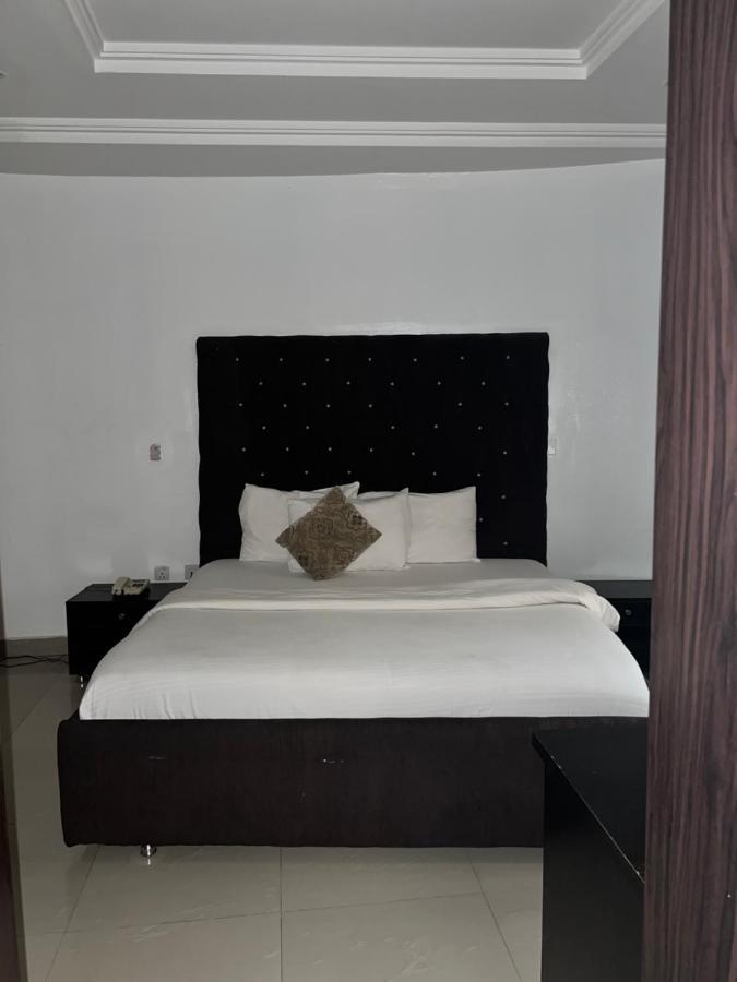 Grand Palazzo Hotel Gwarimpa Abuja Bagian luar foto