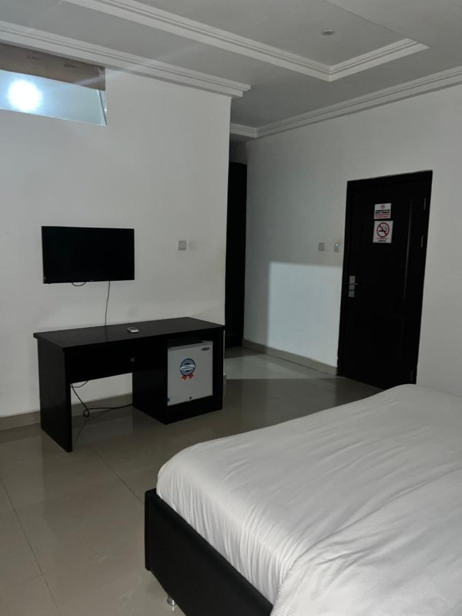 Grand Palazzo Hotel Gwarimpa Abuja Bagian luar foto