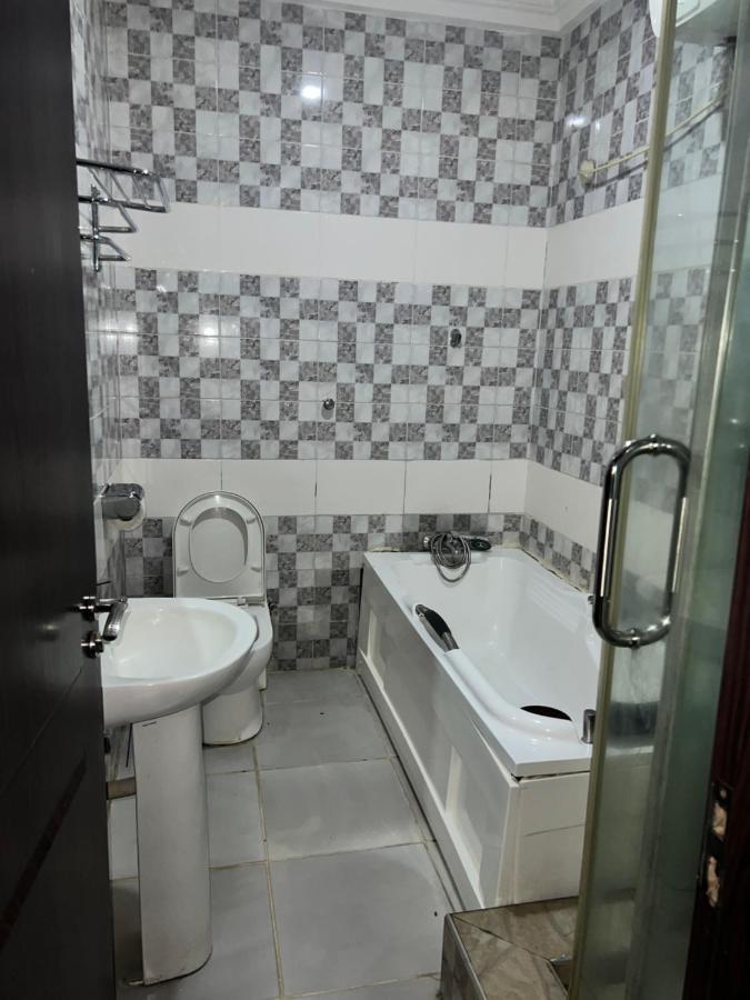 Grand Palazzo Hotel Gwarimpa Abuja Bagian luar foto