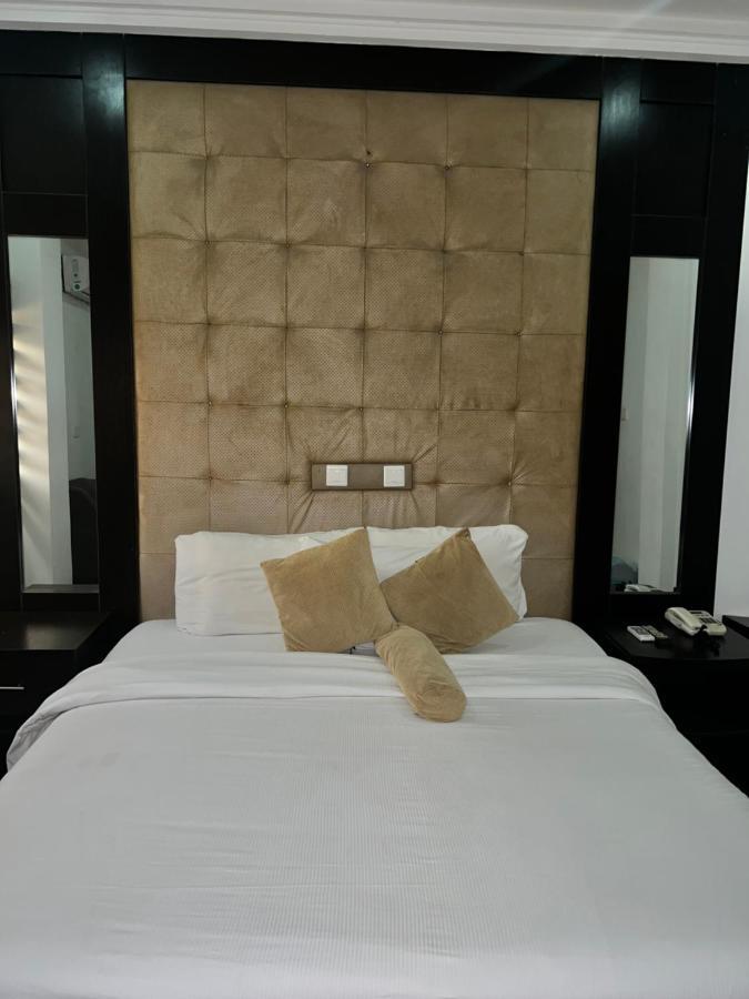 Grand Palazzo Hotel Gwarimpa Abuja Bagian luar foto