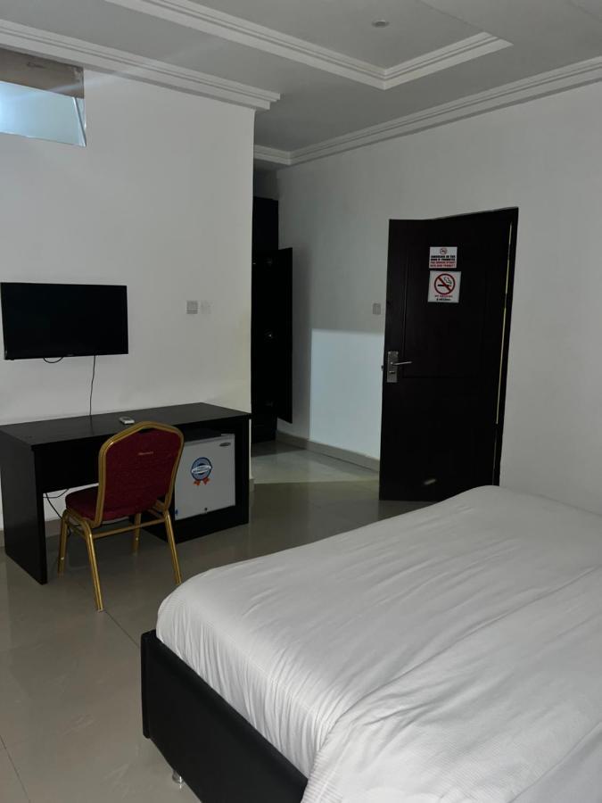 Grand Palazzo Hotel Gwarimpa Abuja Bagian luar foto